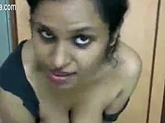 Бенгальская учительница секса демонстрирует свои навыки в этом аудиовидео
