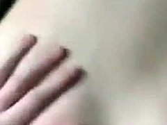 Une fille amateur se fait lécher le cul et baiser par derrière