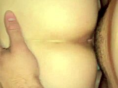 Seorang MILF Latina berbokong kecil mendapatkan pantatnya dientot dalam POV