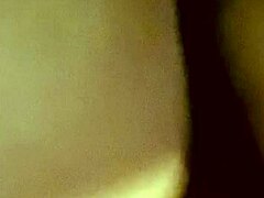 Jay suculento e sua MILF mexicana coelhinha de neve em um vídeo caseiro quente