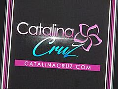 Zrelá Catalina Cruz a Reena Sky s veľkými prsiami majú trojku