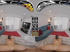 MILF порно - Carmela Clutch VR - Ден на домакинската работа на пумите