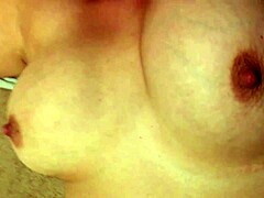 Loirinha's mommy fantasy with tits and nipples