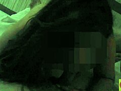 Kypsä amatööri tyttöystävä antaa suihinotto sisään tuhma video clip