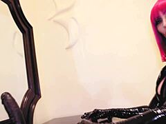 Eva's latex fetish: a BDSM and Fetish video featuring a mature performer.