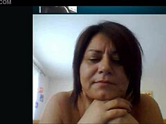 Italiensk mamma med stora bröst blir stygg på Skype