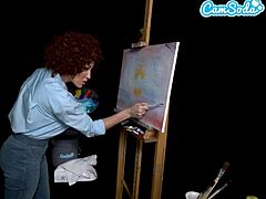 ריין קיליס המפתה בוב רוס משחק בקוספליי במהלך שיעור ציור