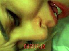 Pacar teman-temanku memberikan kami berdua creampie dalam video panas ini dari Cassiflix