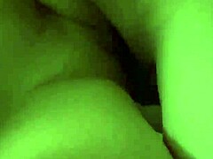 Обрисана пичка и сперма на скривеној камери са аматерском женом
