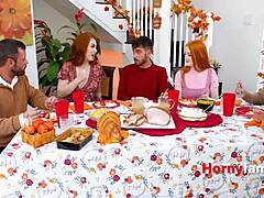 Stiefvader en stiefzus worden stout op Thanksgiving met Arietta Adams