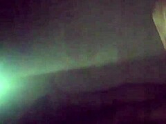 Mexická MILF se během temných hodin chová kinky se svým sousedem