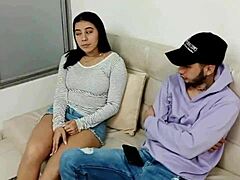 Se en lille latina få sin stramme fisse fyldt med sperm i hardcore del 2