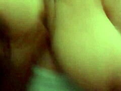 HD-video av en filippinsk MILF i en sexfilm