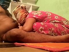 Η Desi Bhabhi με τα εσώρουχα γαμιέται σκληρά